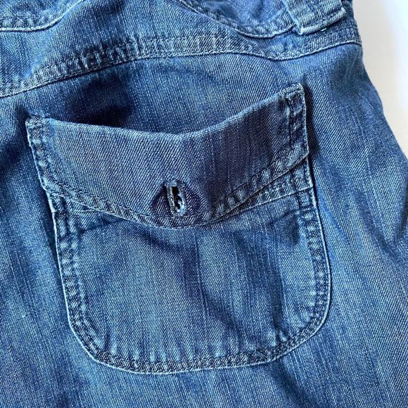 New York and Company Denim Capris Womens 12 Blue Pockets Button Accents - Picture 10 of 14